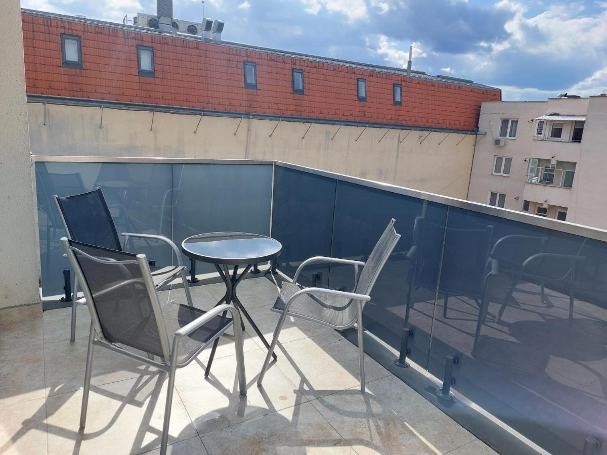 Nomi Ultracentral Apartments Тыргу-Муреш Экстерьер фото